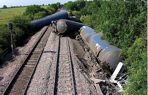 _84194923_langworth_derailment.jpg