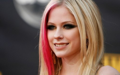 Avril-Lavigne-02.jpg