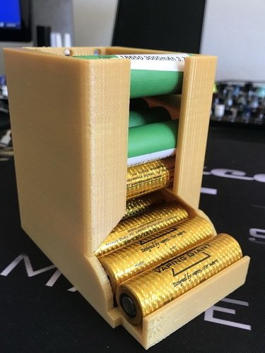 BatteryHolder 002.JPG