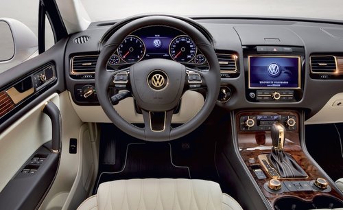 cool-volkswagen-touareg-at-volkswagen-touareg-gold-edition-interior.jpg