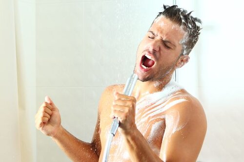 0_Man-singing-in-shower.jpg