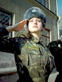 Ukrainian_military_girl.jpg