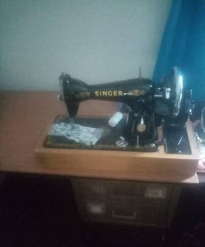 Singer Sewing Machine.jpg