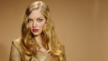 Cute-american-actress-or-model-amanda-seyfried-hd-desktop-wallpaper.jpg