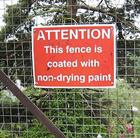 Funny-Signs-Fence-31-44630.jpg