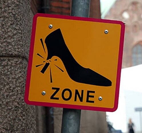 Funny-Signs-Shoe-22-80753.jpg