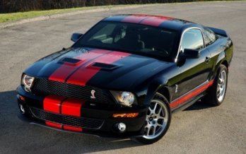 ford-shelby-cobra-gt500-red-stripe.jpg