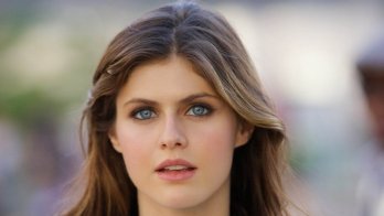 Alexandra-Daddario-037.jpg