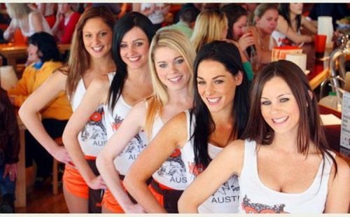 Hooters14.jpg