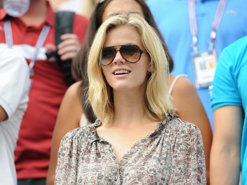 Brooklyn-Decker-watching-tenis-025.jpg