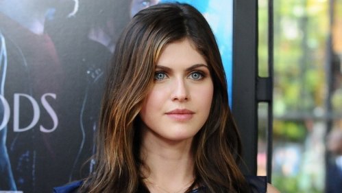 Alexandra-Daddario-008.jpg