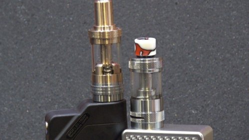 Uwell-Crown-and-Crown-v2.jpg