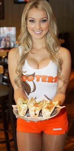 Hooters12.jpg