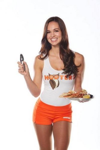 Hooters.jpg