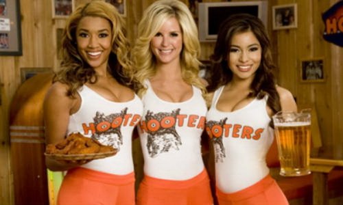 Hooters01.jpg