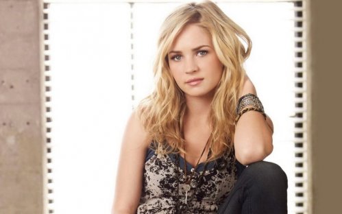 britt-robertson-1680x1050-41200.jpg