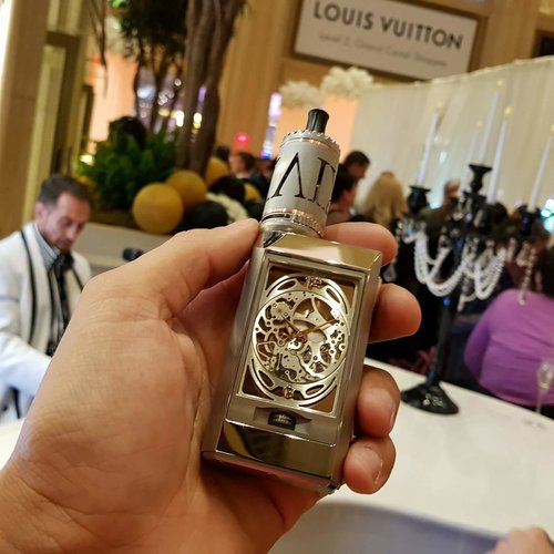 Vintage Louis Vuitton 4628HS2002L Watch and Case  Etsy Finland